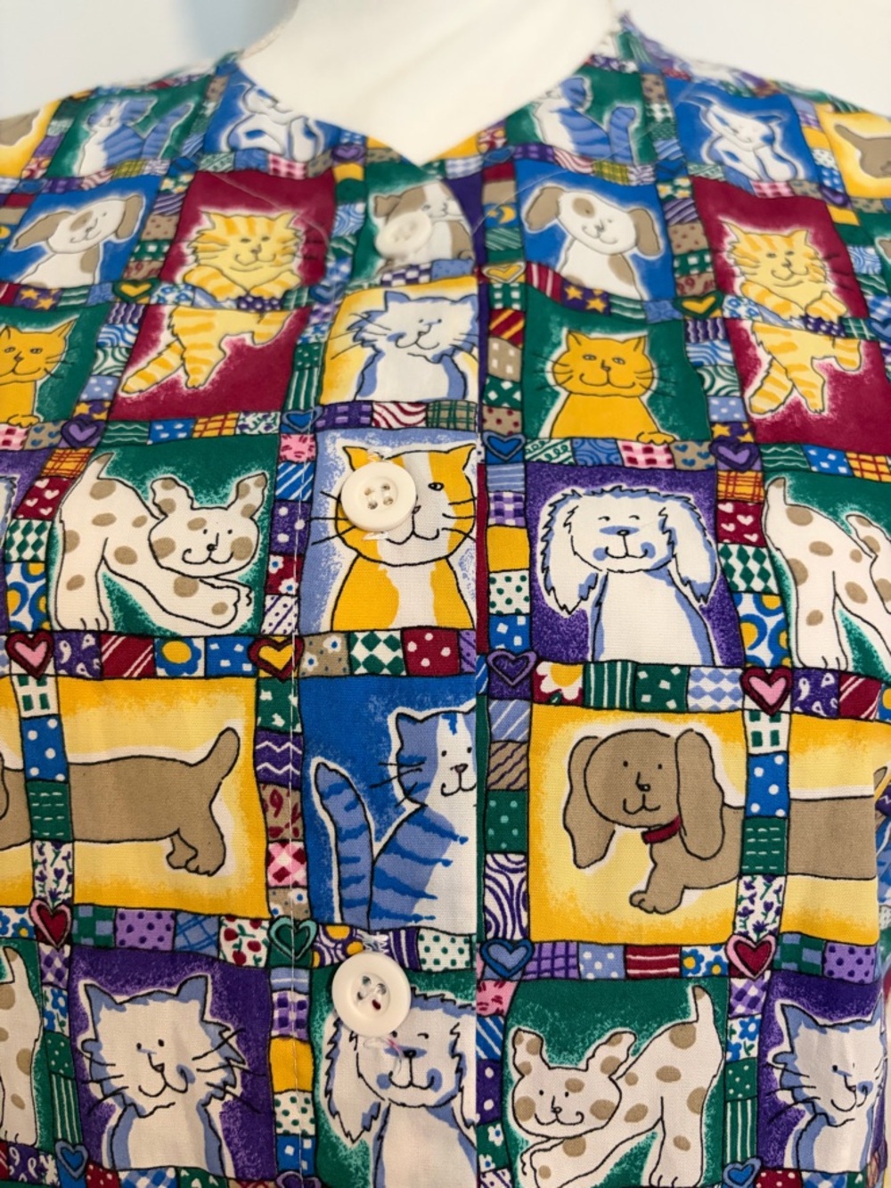 Barco Uniforms Multicolor Patchwork Cat & Dog Print Nursing Scrub Top Women’s XS - Picture 6 of 9